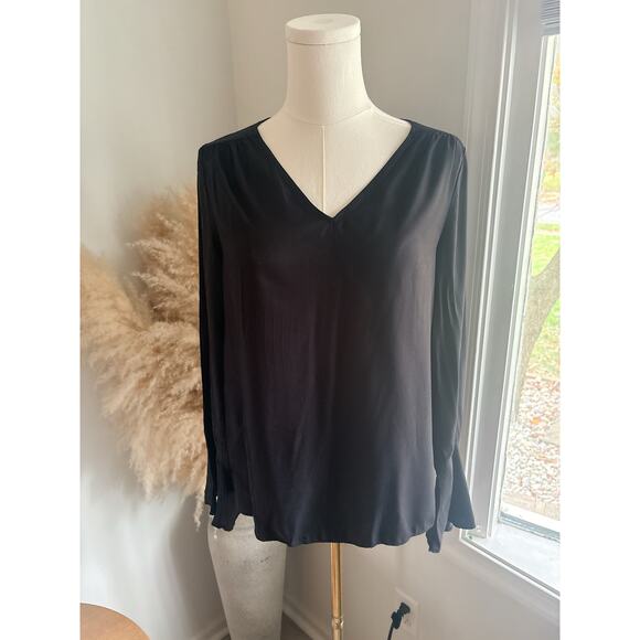 Boden Black Silk Blend Bell Sleeve V Neck Blouse Womens Size 2 Minimalist Top - Picture 1 of 7